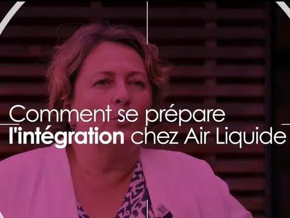 Découvrez toutes les étapes du processus d’intégration des nouveaux collaborateurs sur le Campus Technologies Grenoble d’Air Liquide. Saviez-vous que l’intégration d’une nouvelle recrue commence avant même son arrivée ? Comment se passe la première journée sur site ? Le concept “tandem”, de quoi s’agit-il ? Toutes les réponses dans cette vidéo.